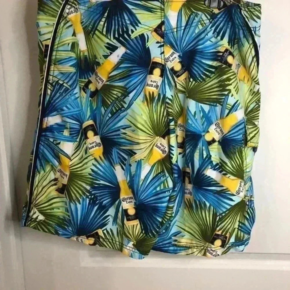 Corona Mens Blue Yellow Green Floral Board Shorts Unlined size 38 - Picture 2 of 3